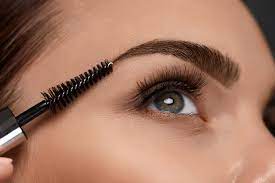 “Avoid this common error when using eyebrow liner.”