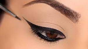Different types of eyeliner and their features, including pencil eyeliner, gel eyeliner, and more.