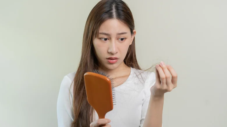 Signs It’s Time To Toss Your Old Hairbrush